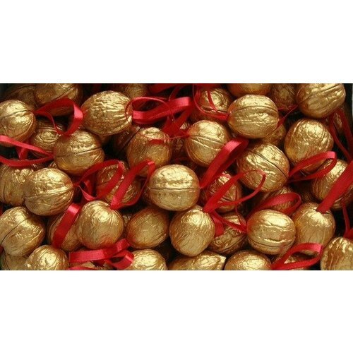 Подарочный набор Орешки с предсказаниями 'Влада' (для Влады) ( цвет золотой, 30 штук )