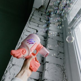 Мыльный пистолет Soap Gun (разные цвета)